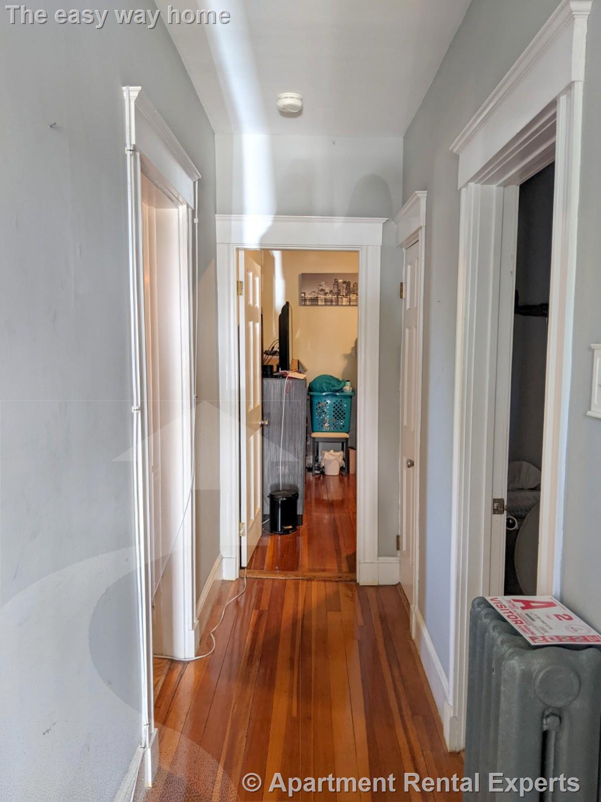 3 bed, 1 bath apartment for rent at 41 Belknap St Unit 1, Teele Square — photo 12 of 20