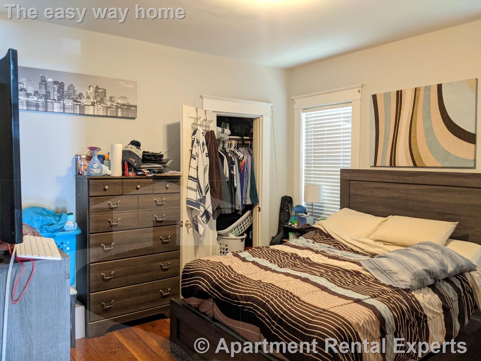 3 bed, 1 bath apartment for rent at 41 Belknap St Unit 1, Teele Square — photo 9 of 20