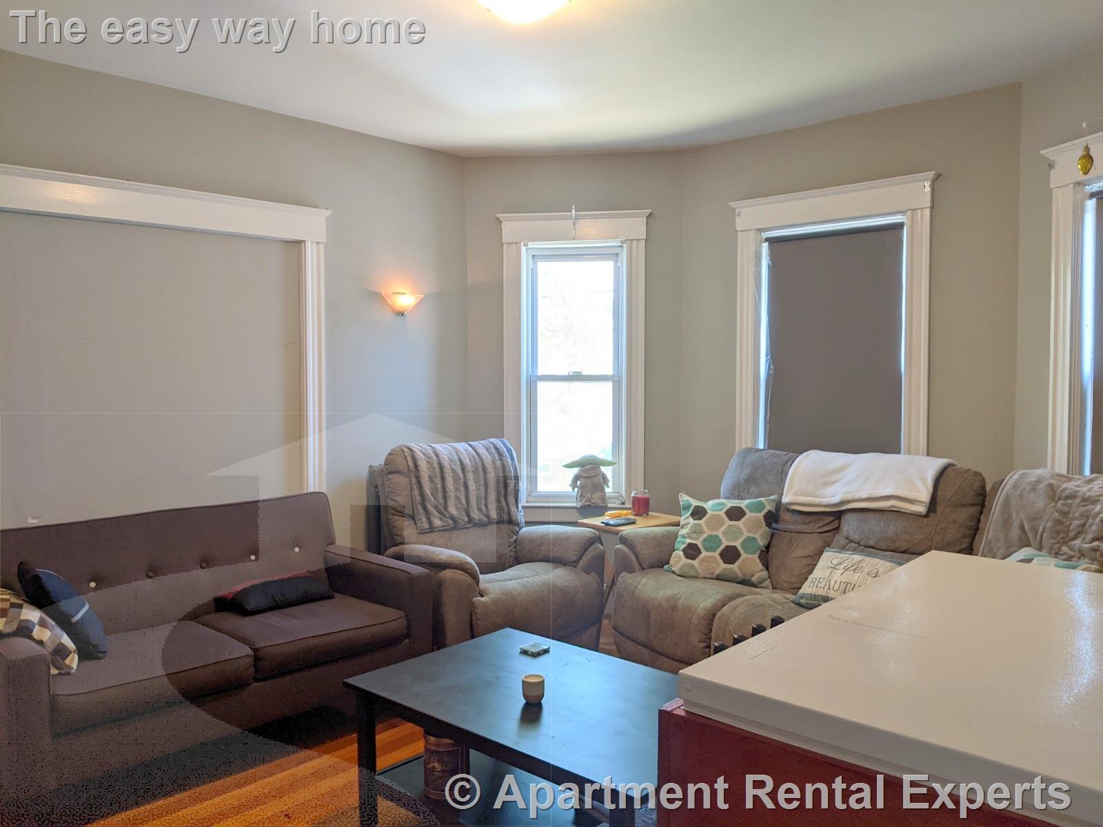 3 bed, 1 bath apartment for rent at 41 Belknap St Unit 1, Teele Square — photo 7 of 20