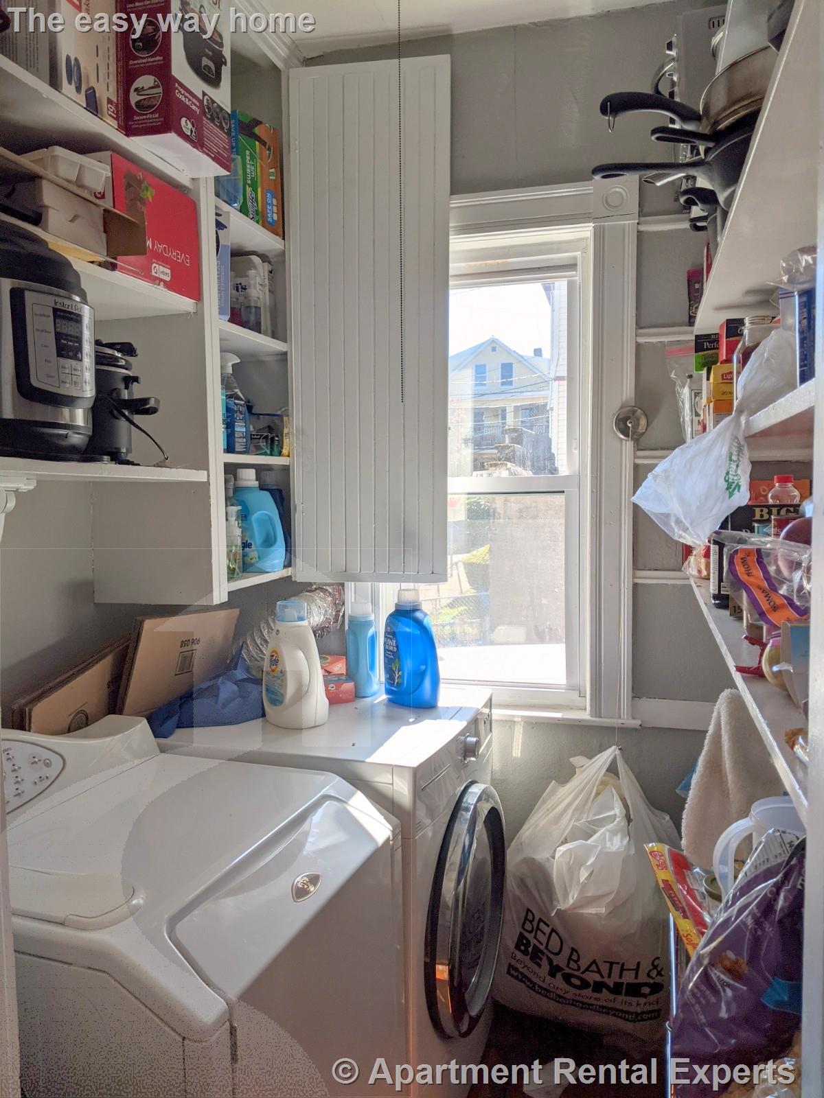 3 bed, 1 bath apartment for rent at 41 Belknap St Unit 1, Teele Square — photo 4 of 20