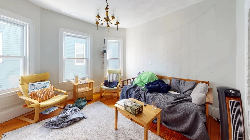 4 bed, 1 bath apartment for rent at 41-43 Charnwood Rd Unit 41, Somerville — photo 8 of 14