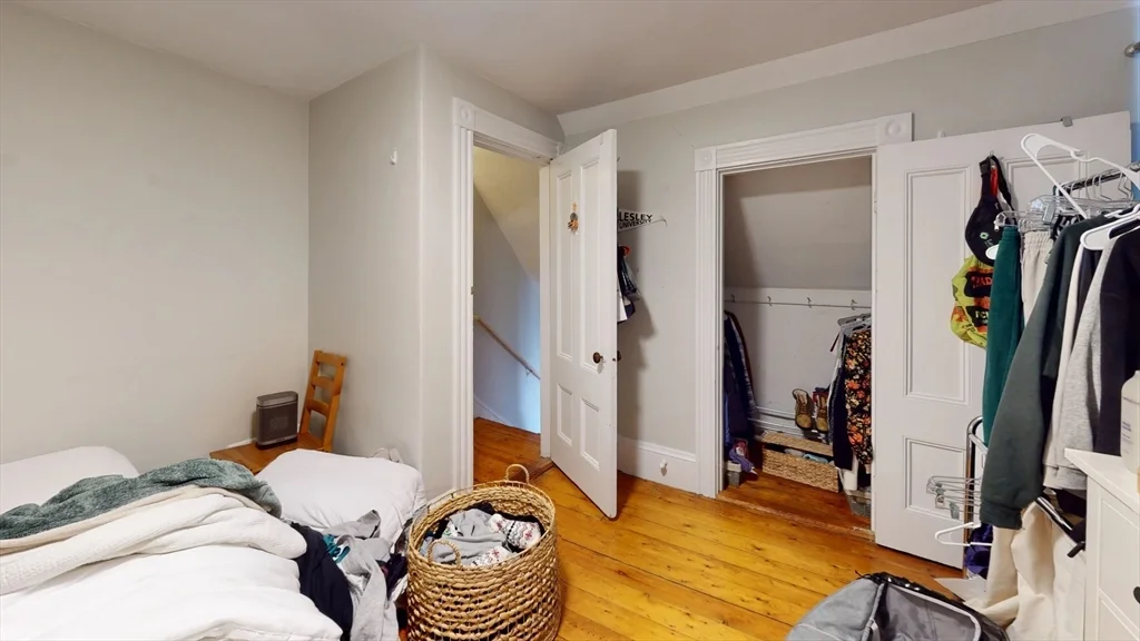 4 bed, 1 bath apartment for rent at 41-43 Charnwood Rd Unit 41, Somerville — photo 6 of 14