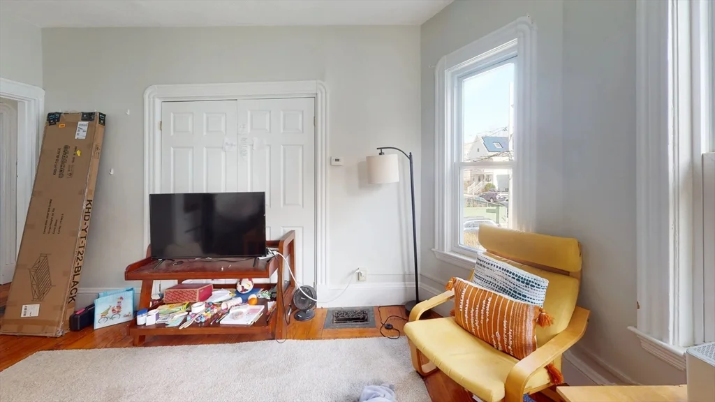 4 bed, 1 bath apartment for rent at 41-43 Charnwood Rd Unit 41, Somerville — photo 9 of 14