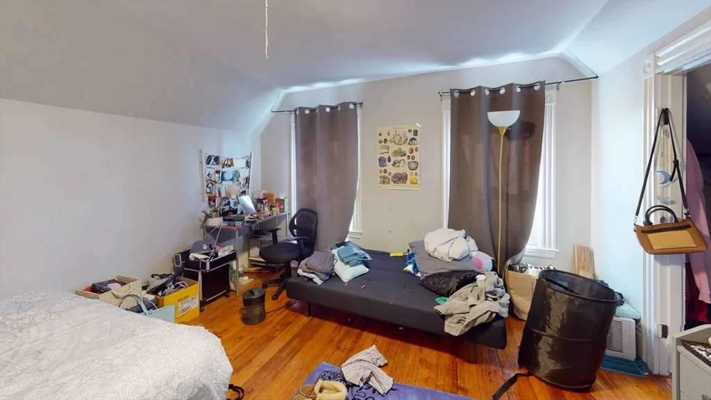 4 bed, 1 bath apartment for rent at 41-43 Charnwood Rd Unit 41, Somerville — photo 11 of 14