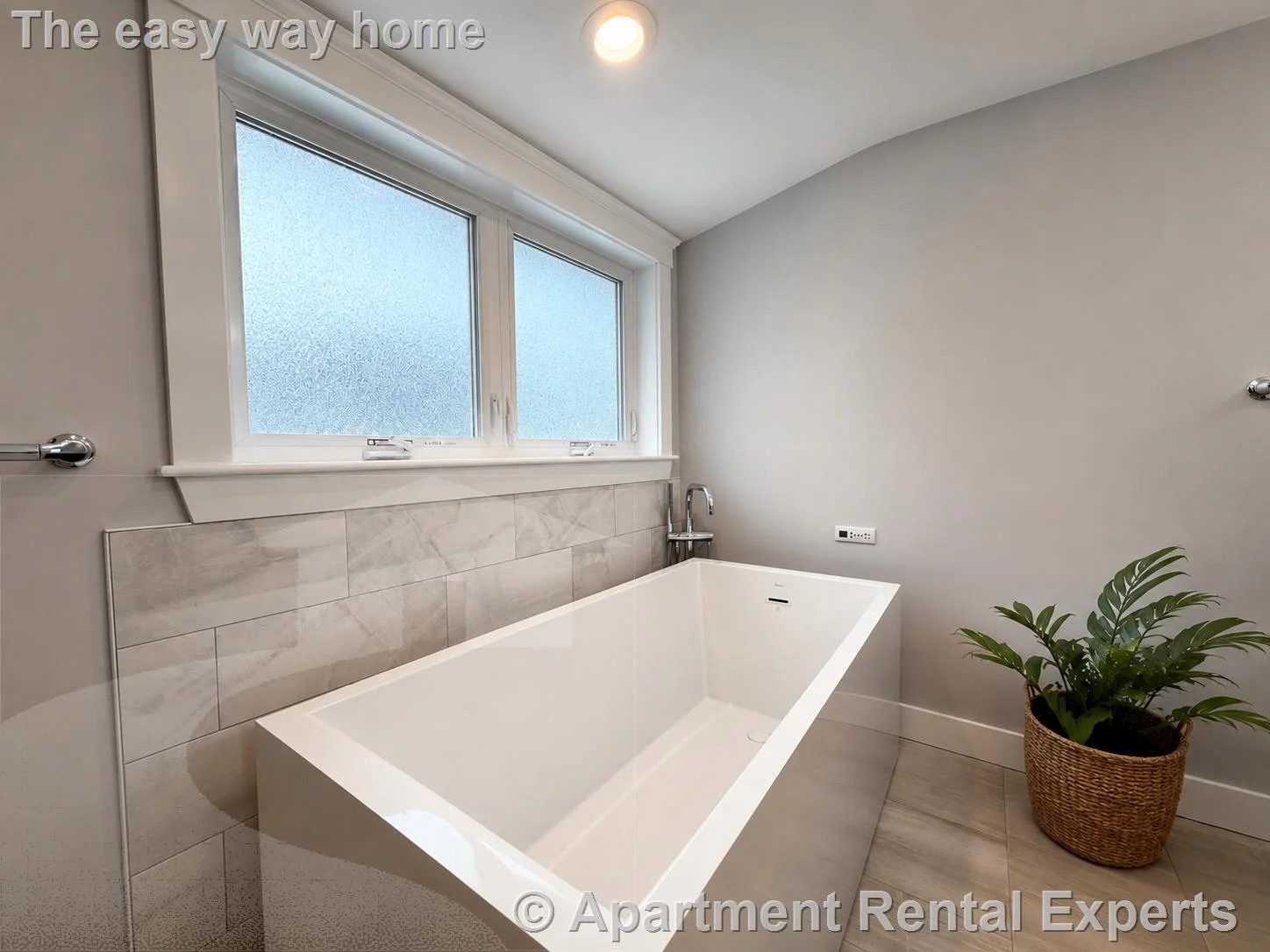 4 bed, 2 bath apartment for rent at 41-43 Garrison Ave Unit 2, Teele Square — photo 9 of 24