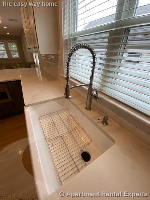 4 bed, 2 bath apartment for rent at 41-43 Garrison Ave Unit 2, Teele Square — photo 4 of 39