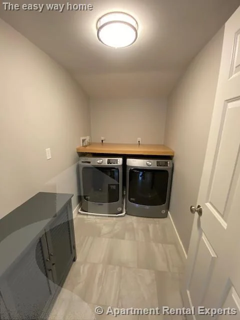 4 bed, 2 bath apartment for rent at 41-43 Garrison Ave Unit 2, Teele Square — photo 23 of 39