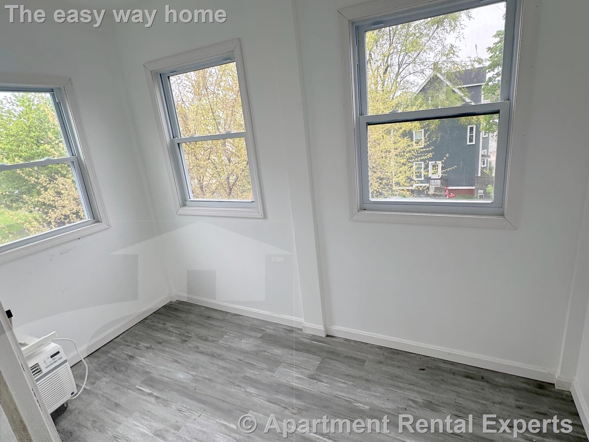 4 bed, 1 bath apartment for rent at 41-43 Jaques St Unit 2, Winter Hill — photo 15 of 18