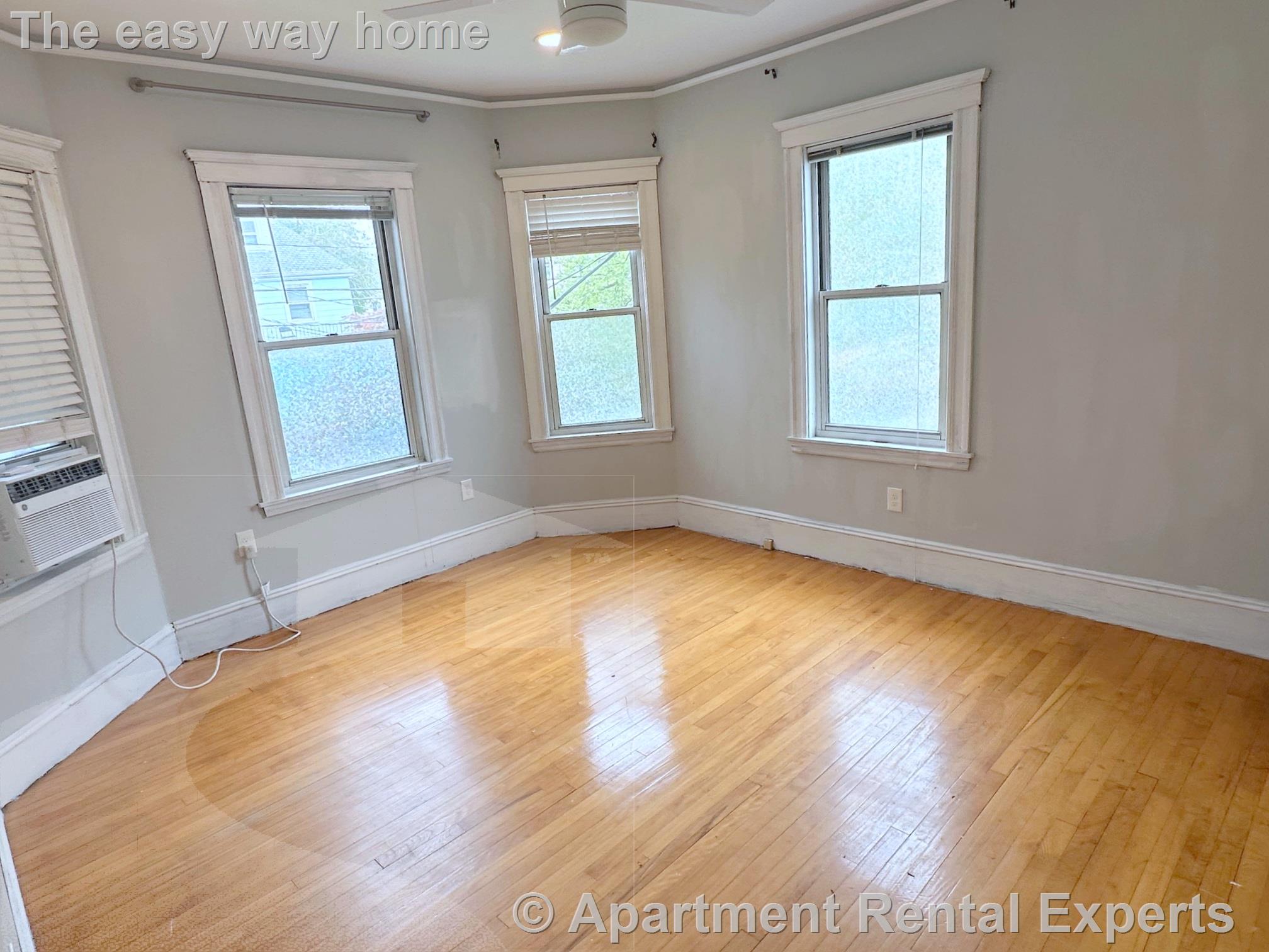 4 bed, 1 bath apartment for rent at 41-43 Jaques St Unit 2, Winter Hill — photo 8 of 18