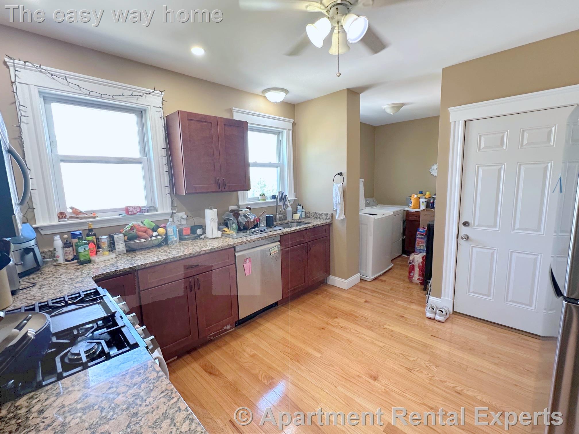 3 bed, 1 bath apartment for rent at 41-43 Jaques St Unit 3, Winter Hill — photo 2 of 22