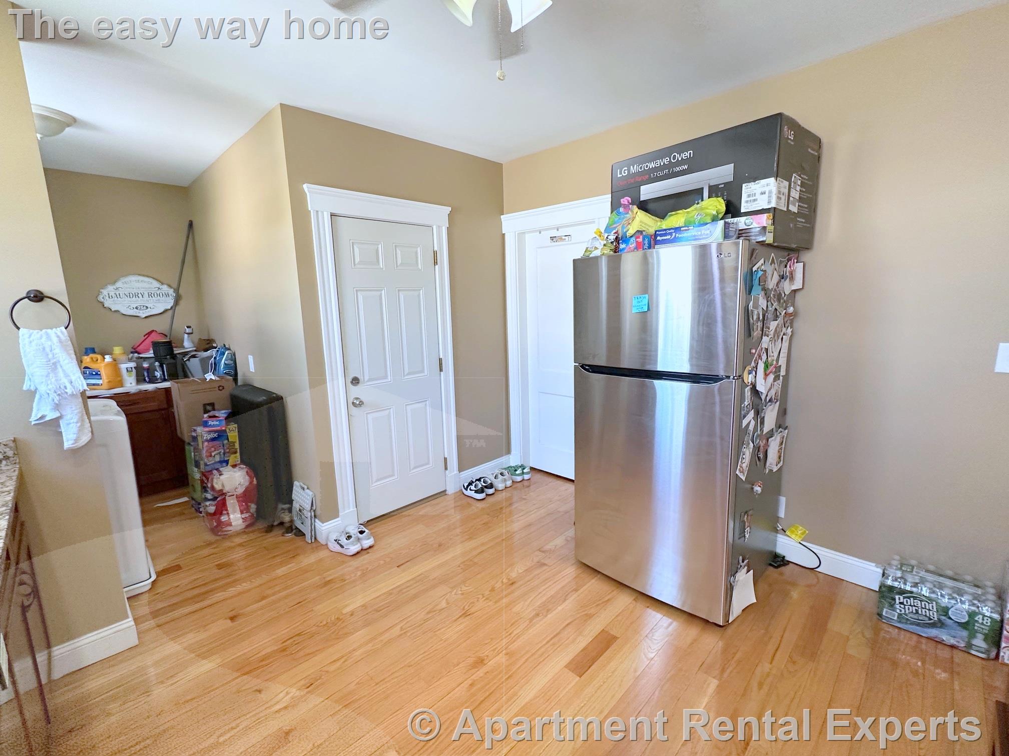3 bed, 1 bath apartment for rent at 41-43 Jaques St Unit 3, Winter Hill — photo 3 of 22