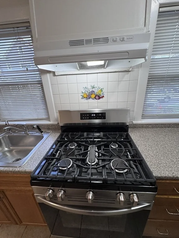 2 bed, 1 bath apartment for rent at 41-43 Sydney St Unit 1, Somerville — photo 9 of 16