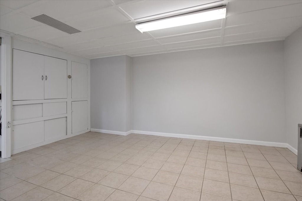 3 bed, 2 bath apartment for rent at 41 Allen Rd, Norwood — photo 29 of 38