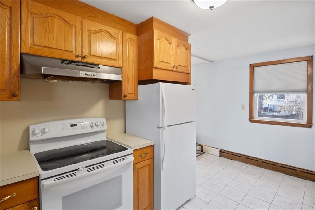 3 bed, 2 bath apartment for rent at 41 Allen Rd, Norwood — photo 10 of 38