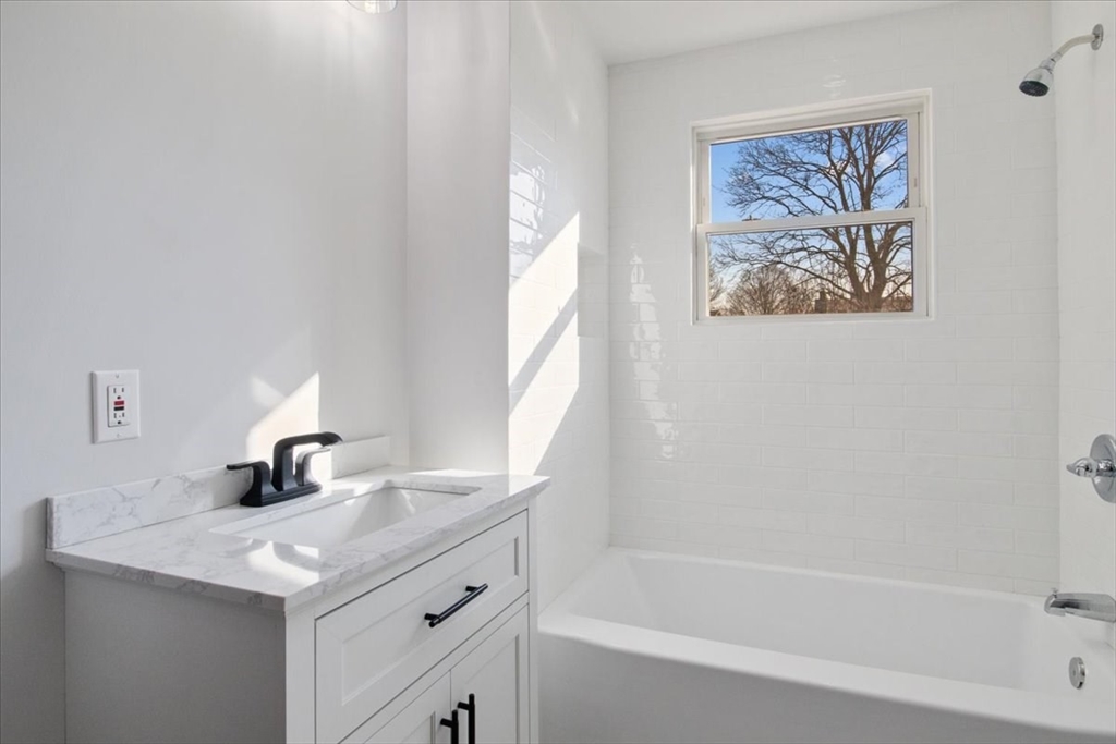 3 bed, 2 bath apartment for rent at 41 Allen Rd, Norwood — photo 19 of 38