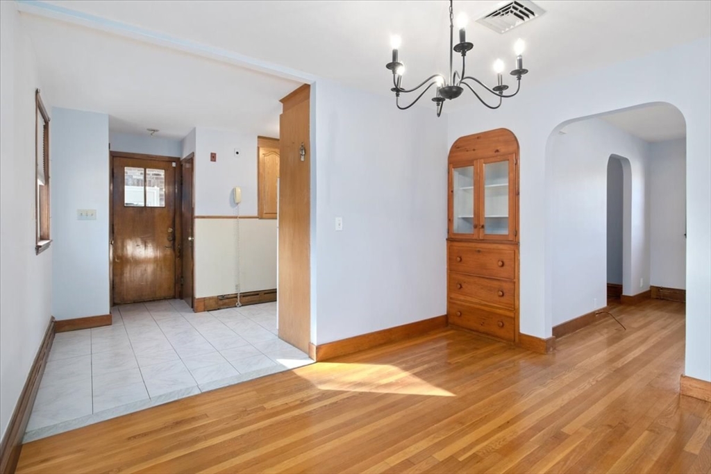 3 bed, 2 bath apartment for rent at 41 Allen Rd, Norwood — photo 6 of 38