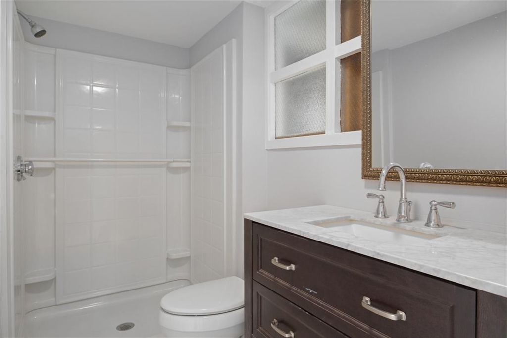 3 bed, 2 bath apartment for rent at 41 Allen Rd, Norwood — photo 31 of 38