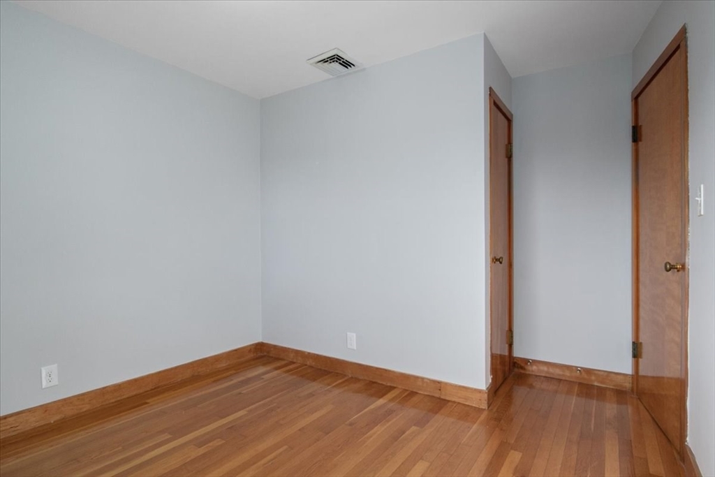 3 bed, 2 bath apartment for rent at 41 Allen Rd, Norwood — photo 28 of 38