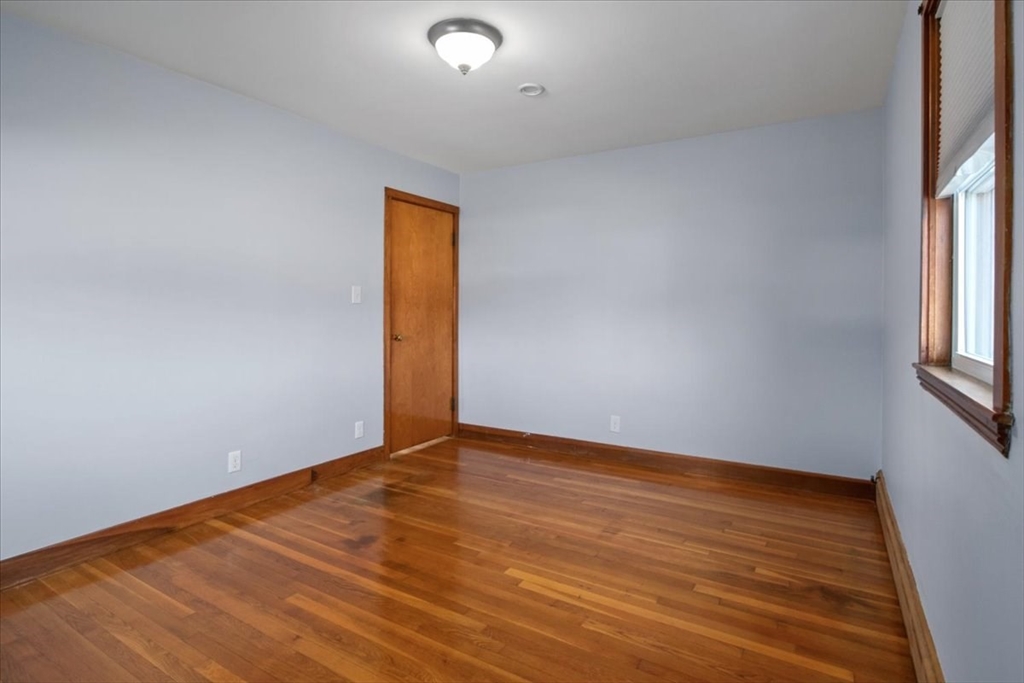 3 bed, 2 bath apartment for rent at 41 Allen Rd, Norwood — photo 23 of 38