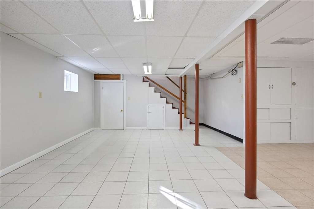 3 bed, 2 bath apartment for rent at 41 Allen Rd, Norwood — photo 33 of 38
