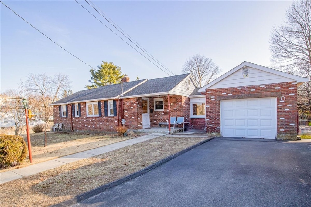 3 bed, 2 bath apartment for rent at 41 Allen Rd, Norwood — photo 38 of 38