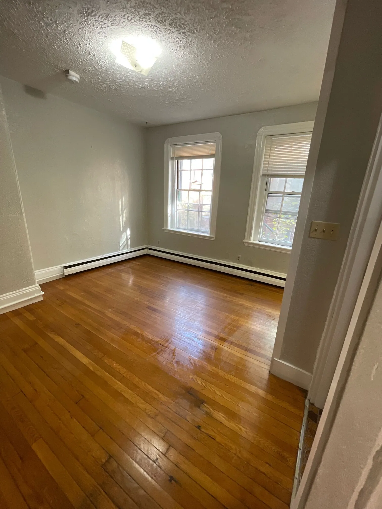 Studio bed, 1 bath apartment for rent at 41 Anderson St Unit 2-1, Beacon Hill — photo 3 of 8