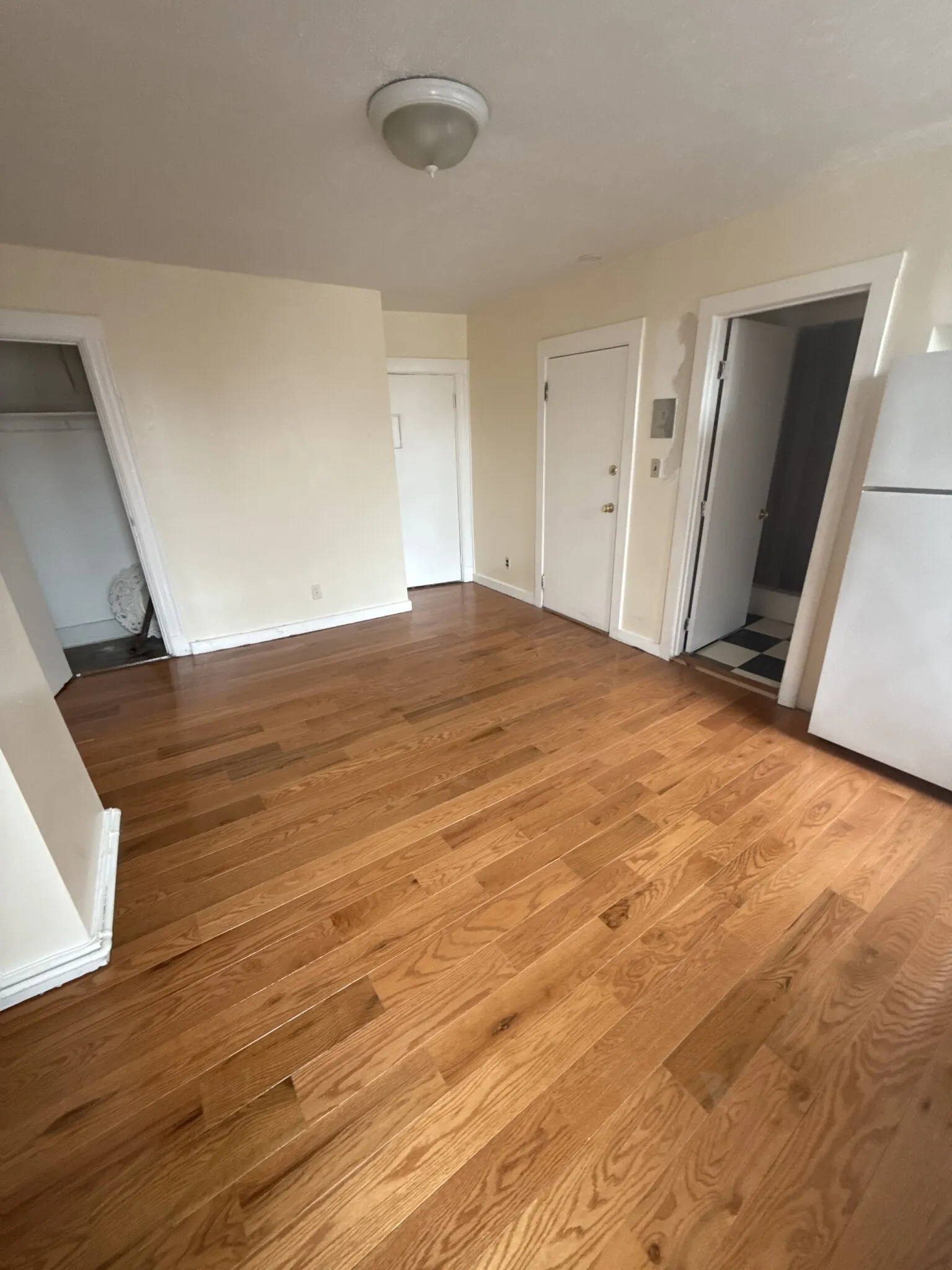 Studio bed, 1 bath apartment for rent at 41 Anderson St Unit 4-2, Beacon Hill — photo 1 of 8