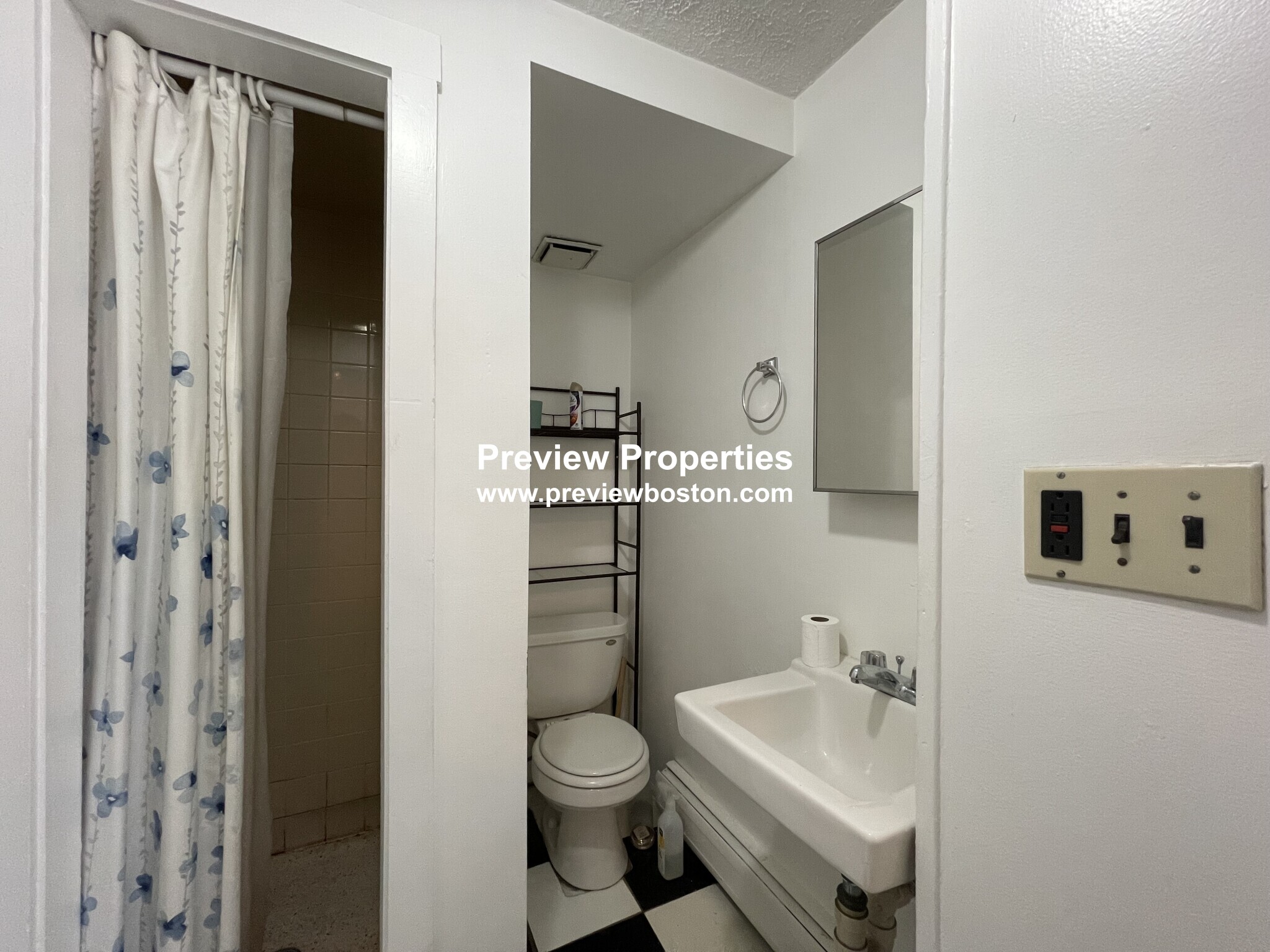 Studio bed, 1 bath apartment for rent at 41 Anderson St Unit 4-2P, Beacon Hill — photo 4 of 4