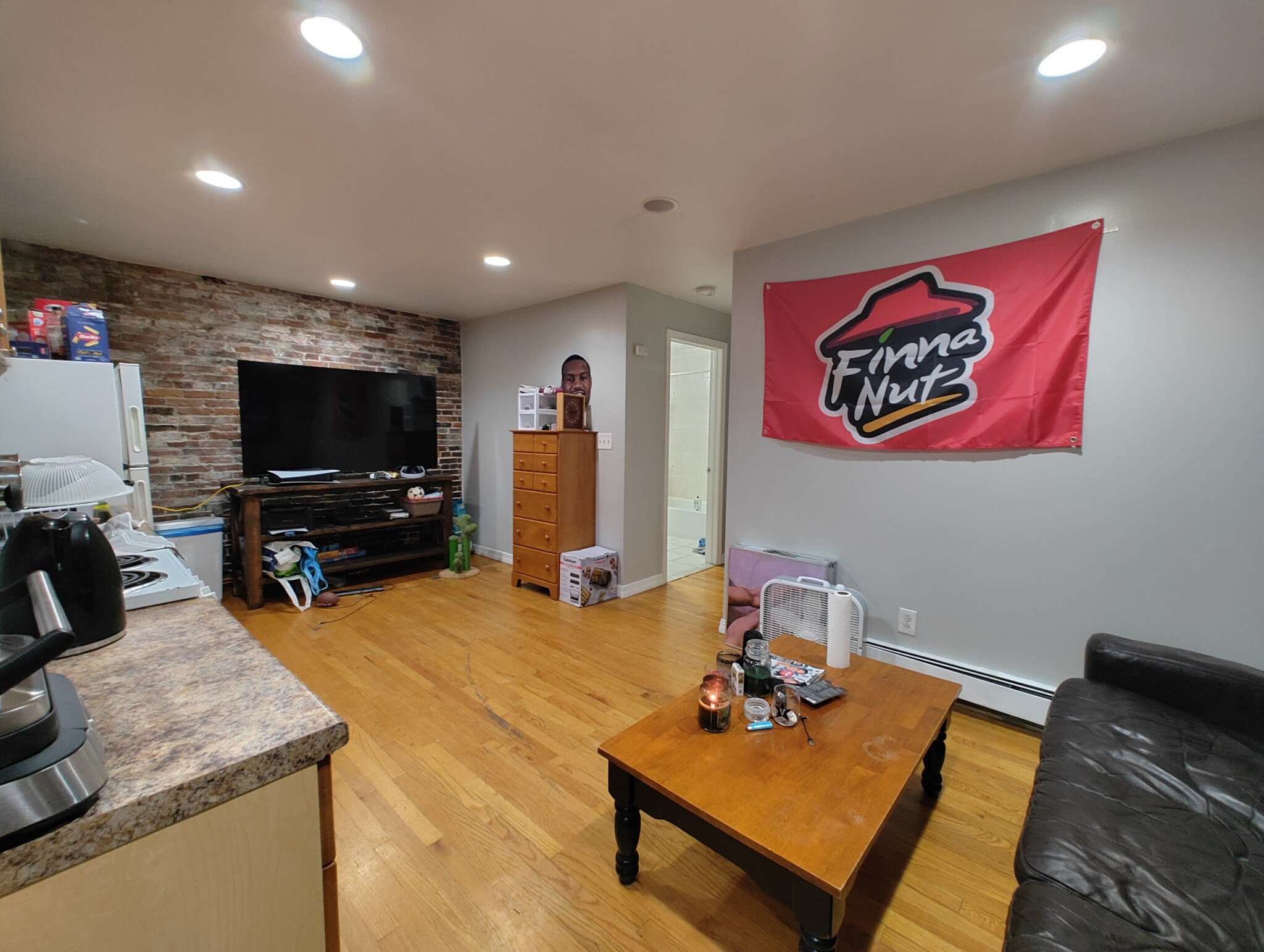 3 bed, 1 bath apartment for rent at 41 Anderson St Unit B, Beacon Hill — photo 1 of 6
