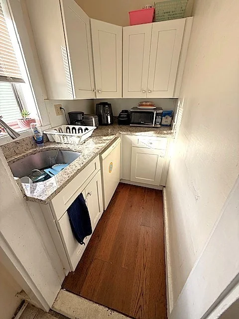 2 bed, 1 bath apartment for rent at 41 Ardell Unit 2, Quincy — photo 6 of 7