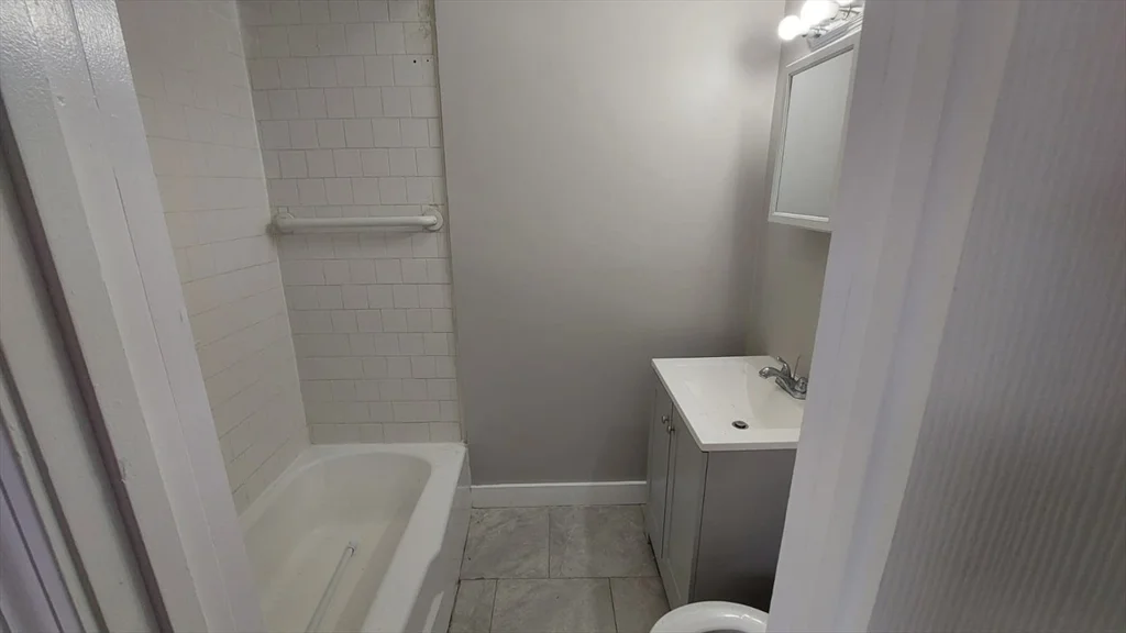 3 bed, 2 bath apartment for rent at 41 Armandine St Unit 3, Dorchester — photo 4 of 11