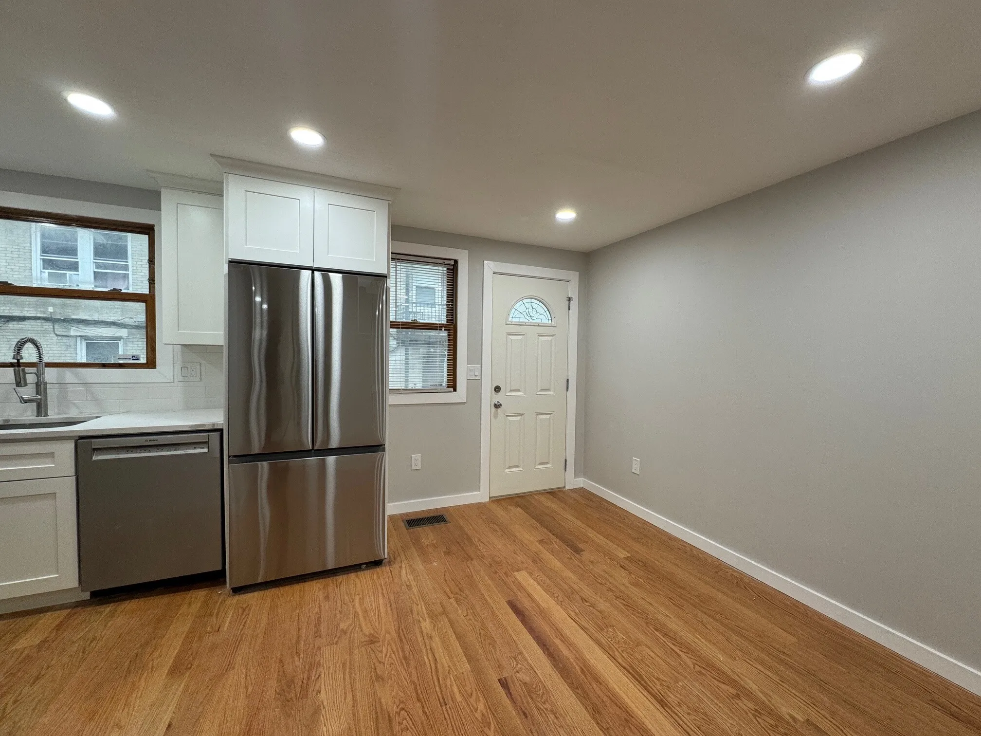 5 bed, 3 bath apartment for rent at 41 Ashford St Unit 1, Allston — photo 5 of 21
