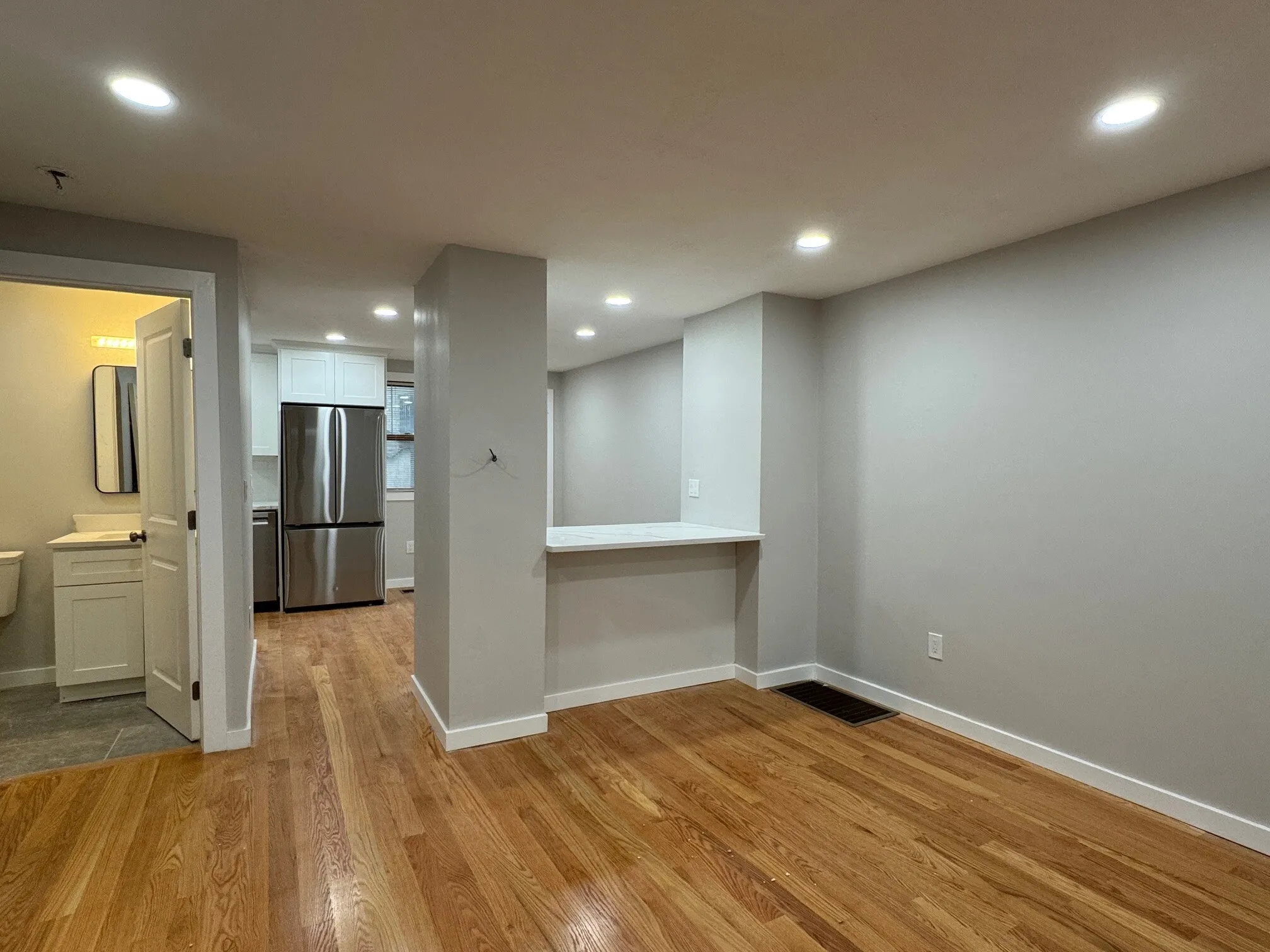 5 bed, 3 bath apartment for rent at 41 Ashford St Unit 1, Allston — photo 3 of 21
