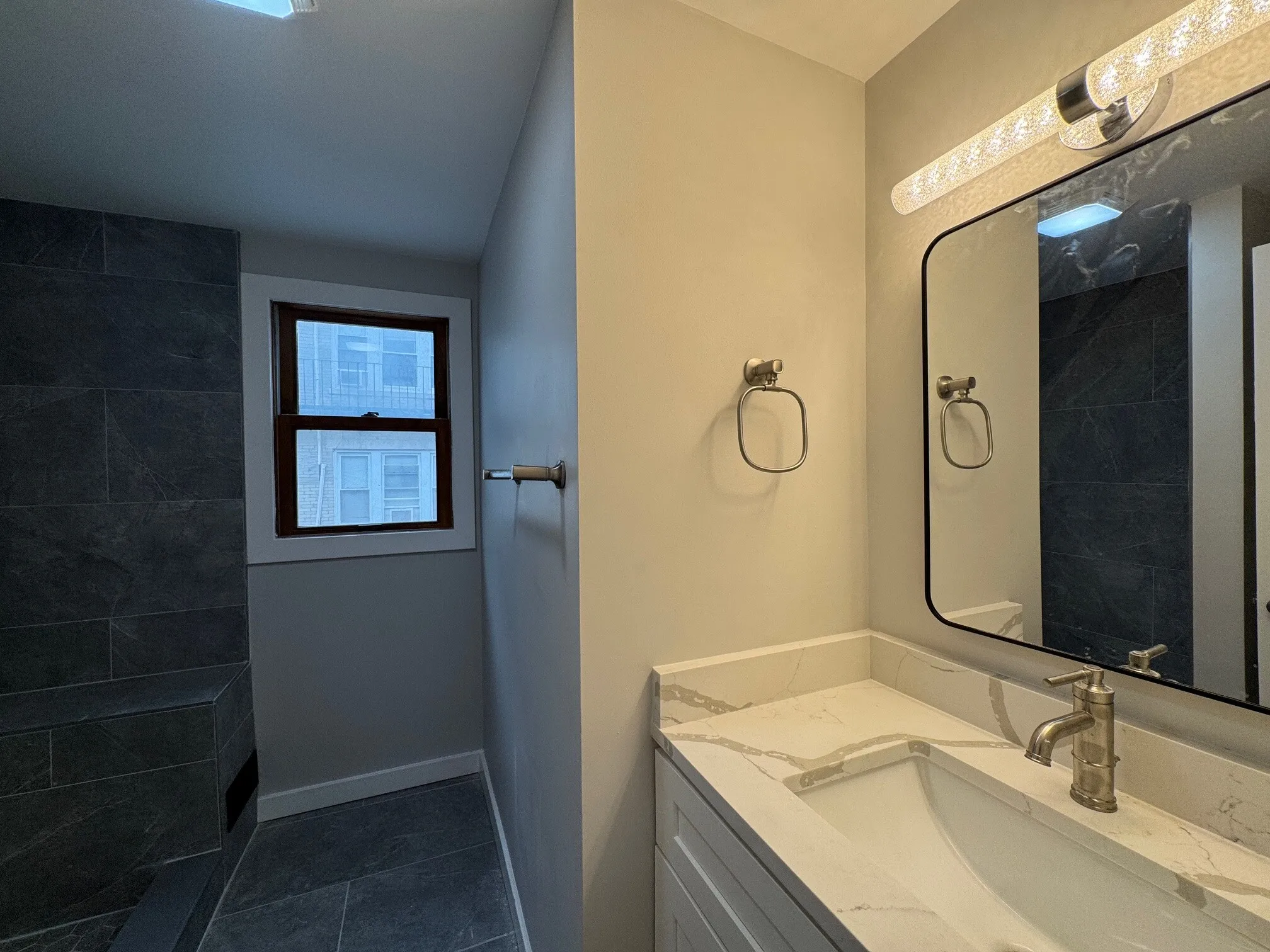 5 bed, 3 bath apartment for rent at 41 Ashford St Unit 1, Allston — photo 11 of 21