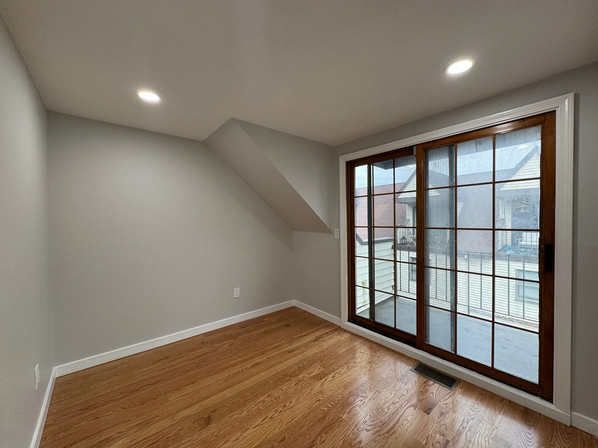 5 bed, 3 bath apartment for rent at 41 Ashford St Unit 1, Allston — photo 17 of 21