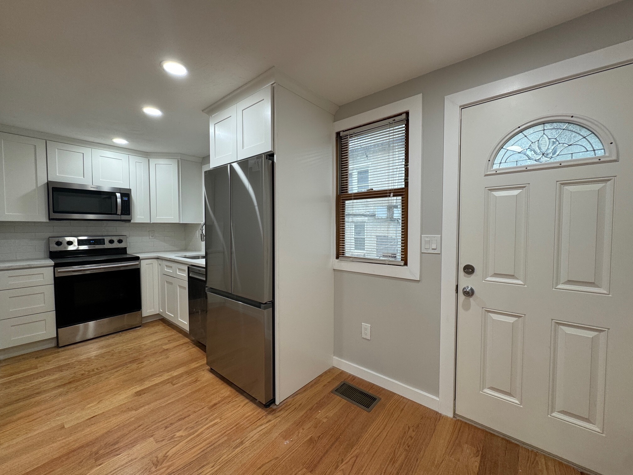 4 bed, 1.5 bath apartment for rent at 41 Ashford St Unit 3, Allston — photo 1 of 21