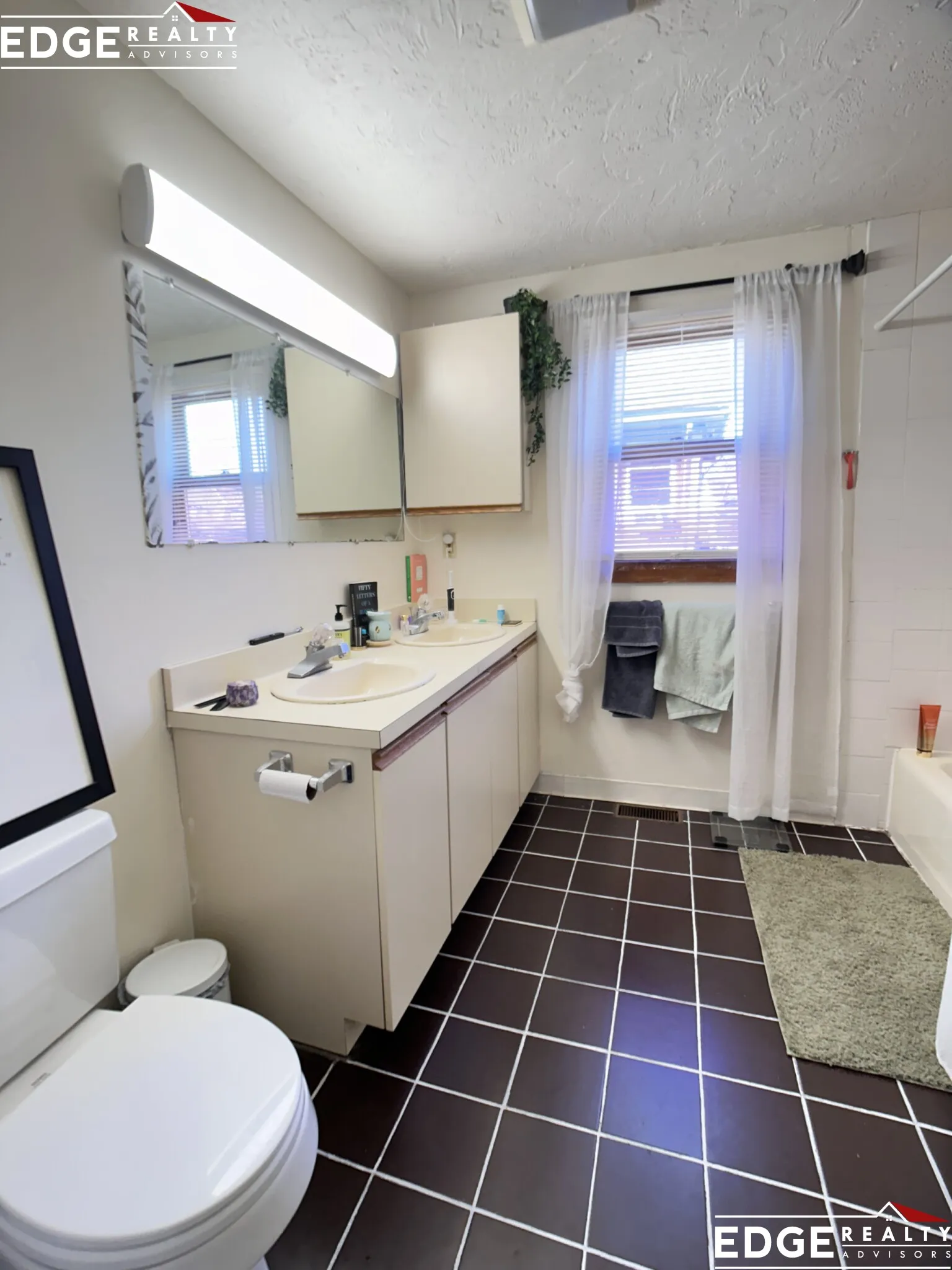 3 bed, 2 bath apartment for rent at 41 Ashford St Unit 9, Allston — photo 7 of 9
