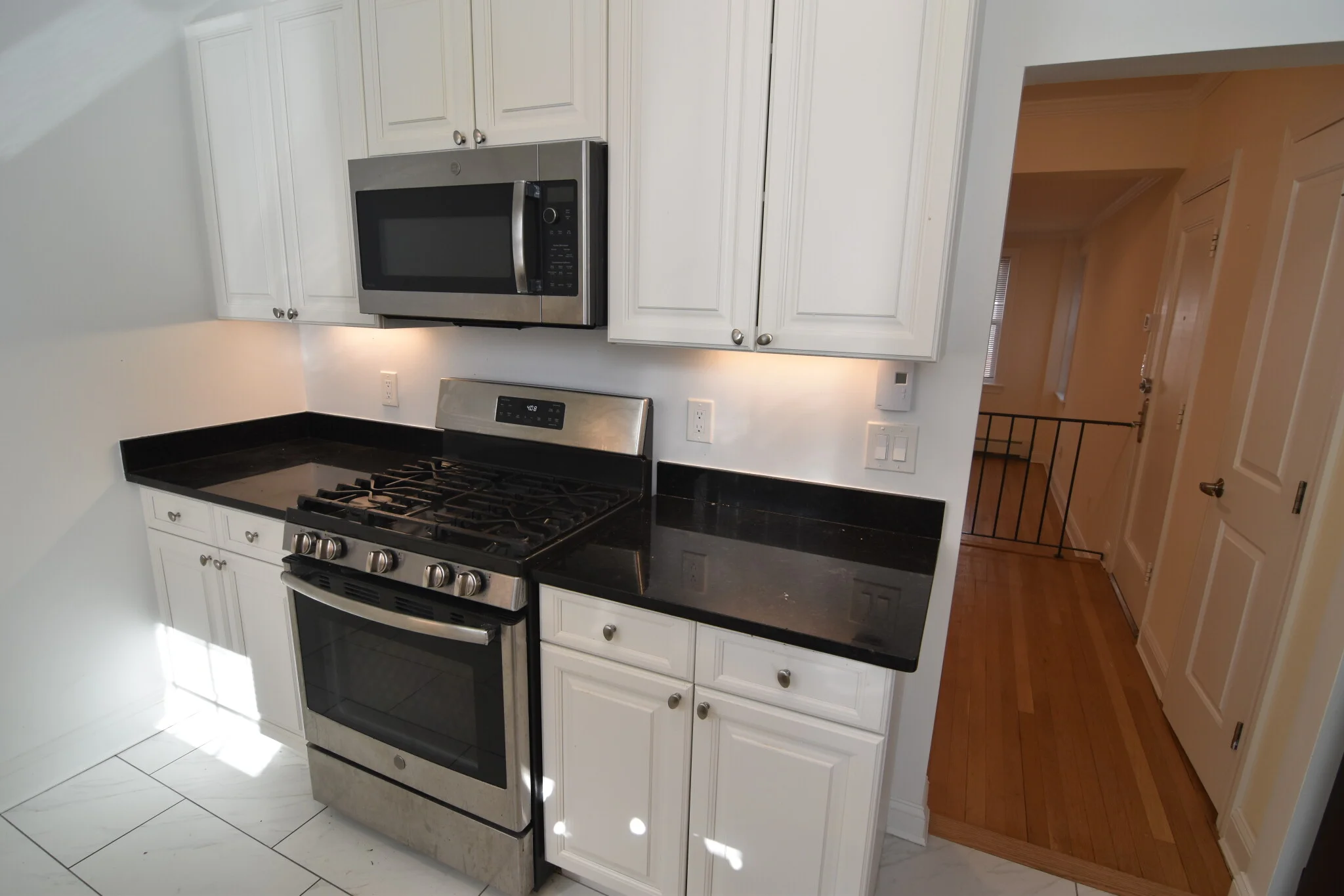 1 bed, 1 bath apartment for rent at 41 Auburn St Unit 1, Coolidge Corner — photo 11 of 13