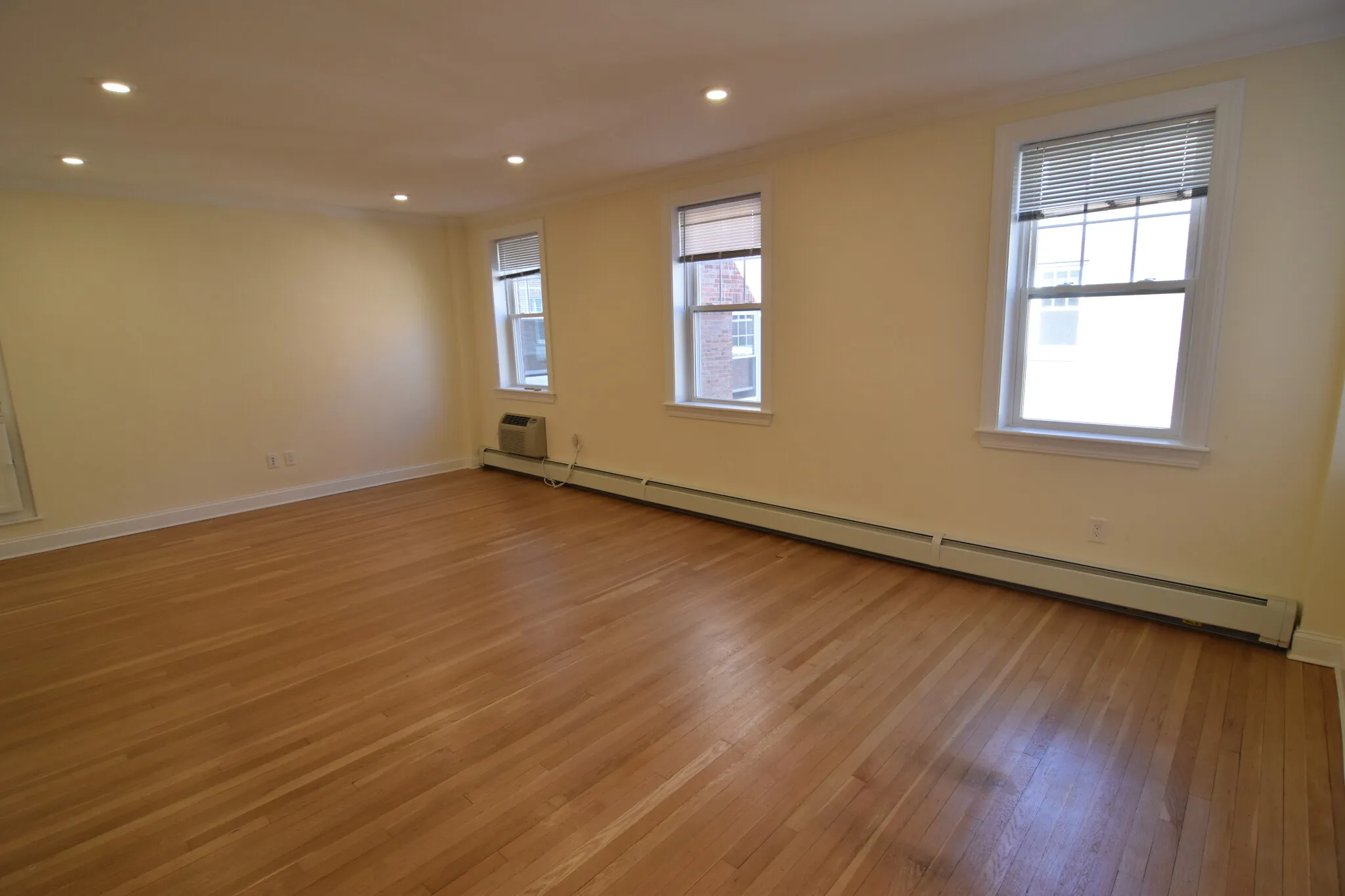 1 bed, 1 bath apartment for rent at 41 Auburn St Unit 1, Coolidge Corner — photo 2 of 13