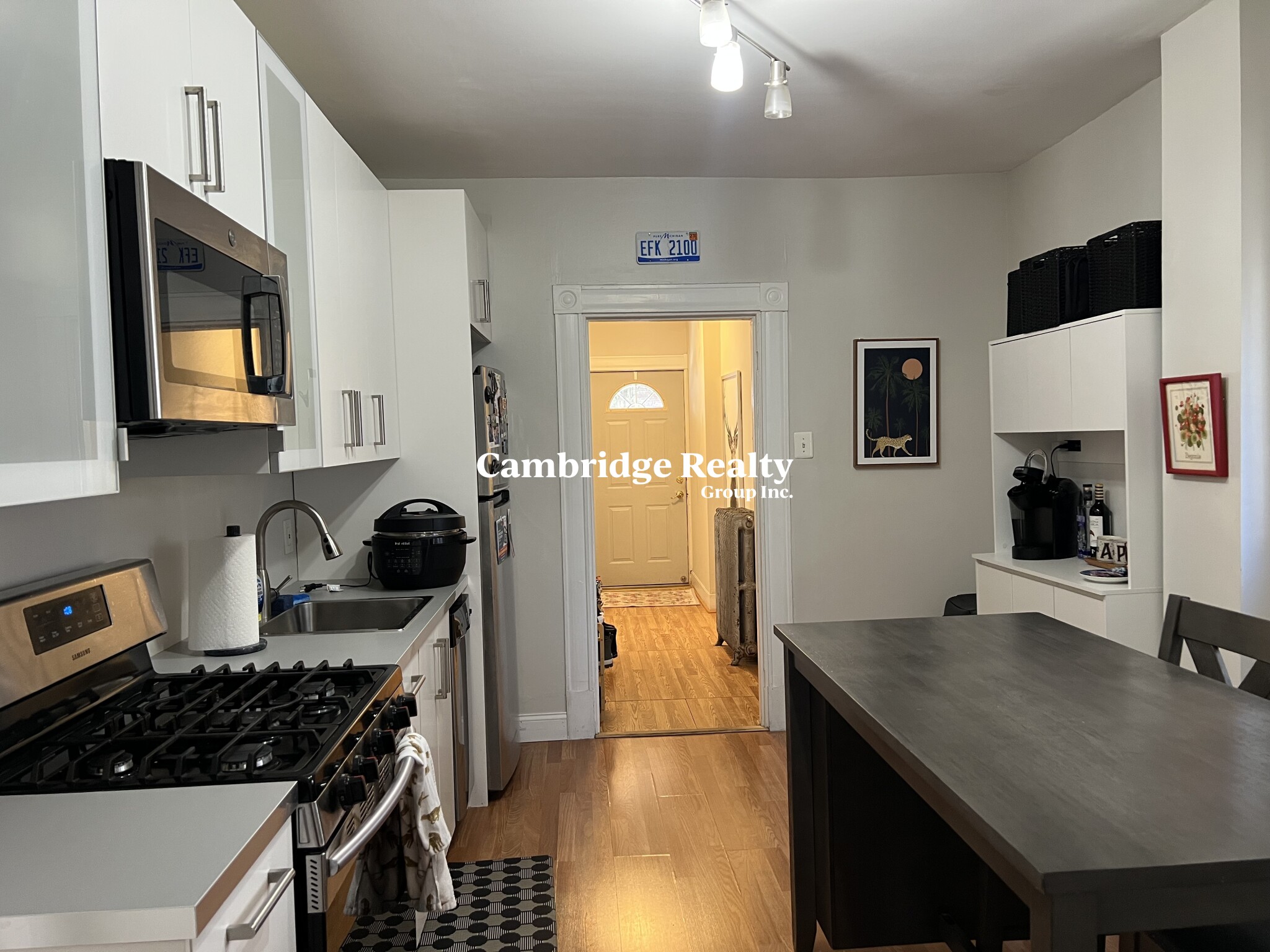 2 bed, 1 bath apartment for rent at 41 Avon St Unit 1T, Spring Hill — photo 1 of 16