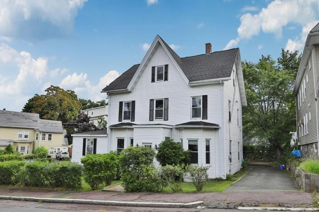 4 bed, 1 bath apartment for rent at 41 Baker St Unit 2, Malden — photo 6 of 9