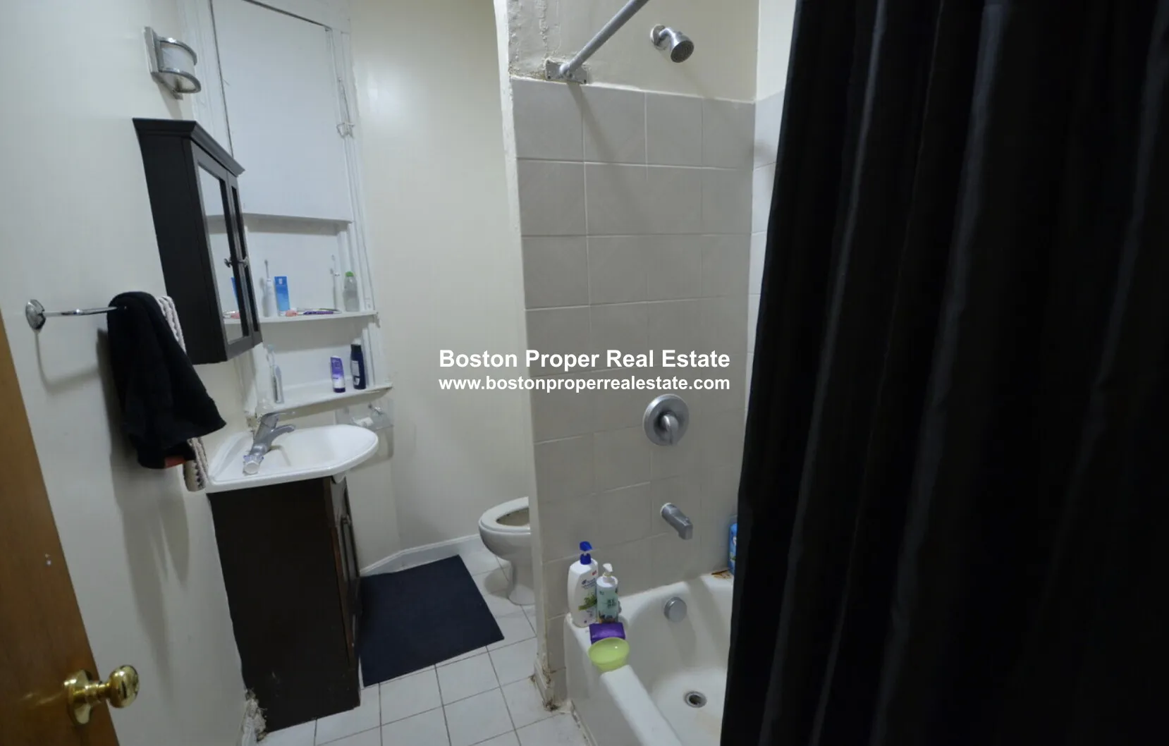 3 bed, 1 bath apartment for rent at 41 Bay State Rd Unit 4R, Fenway — photo 5 of 9