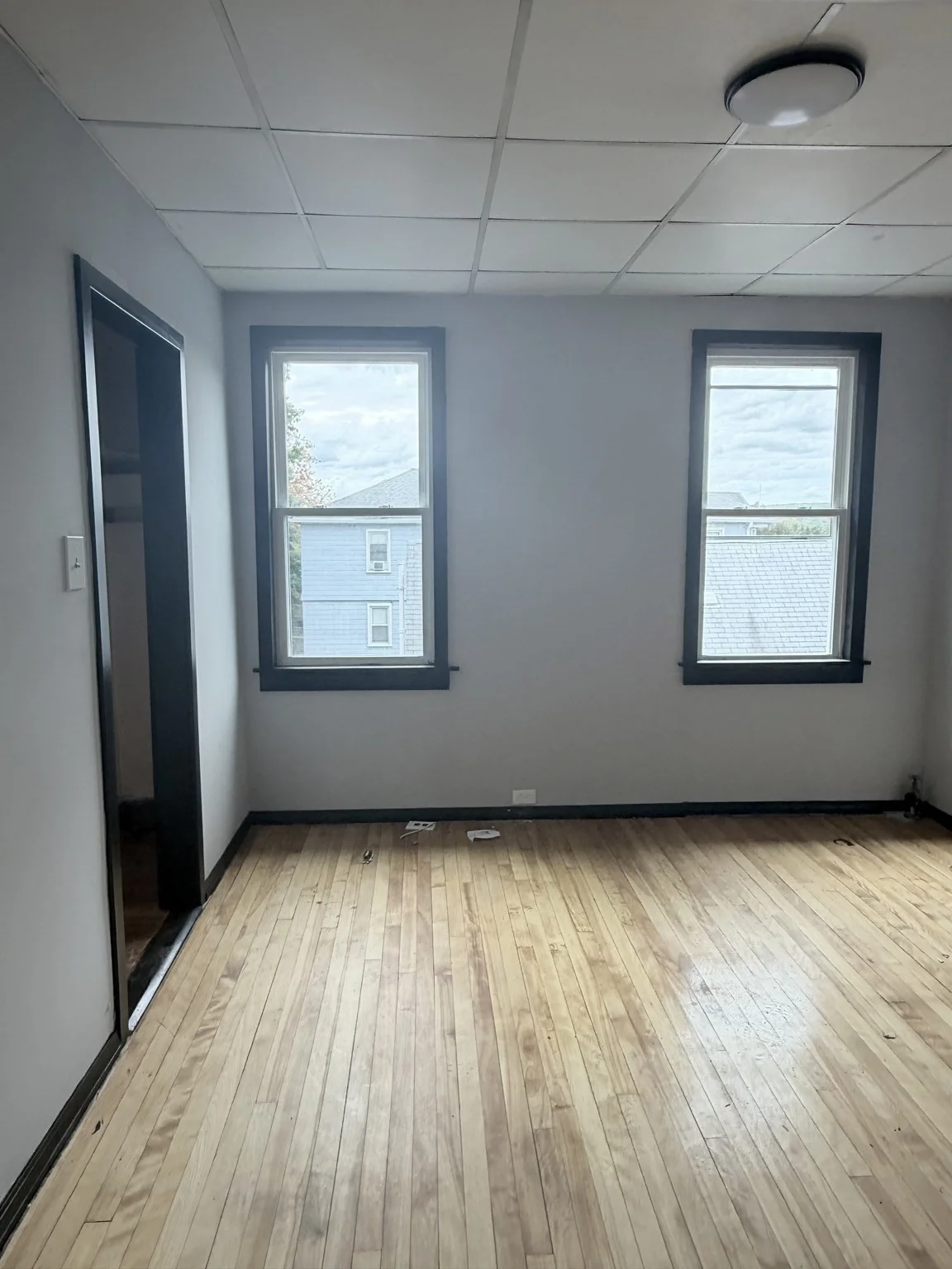3 bed, 1 bath apartment for rent at 41 Beaver St Unit 3, Worcester — photo 8 of 10