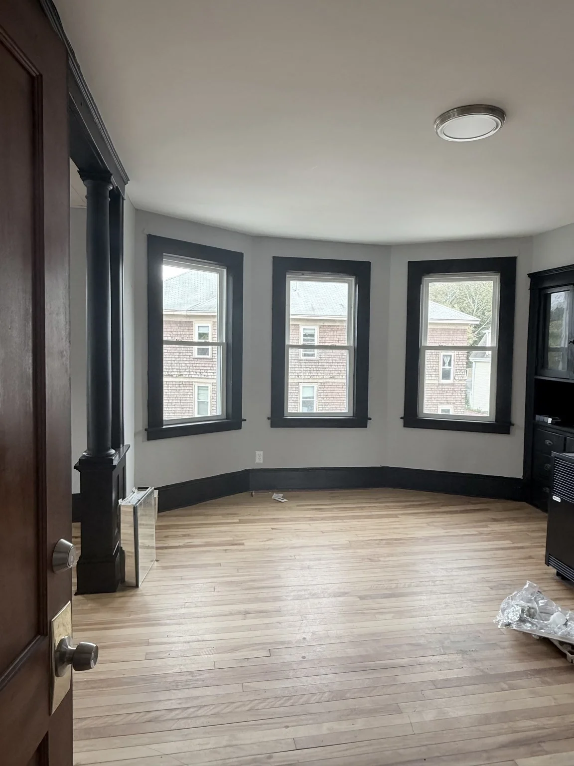 3 bed, 1 bath apartment for rent at 41 Beaver St Unit 3, Worcester — photo 3 of 10