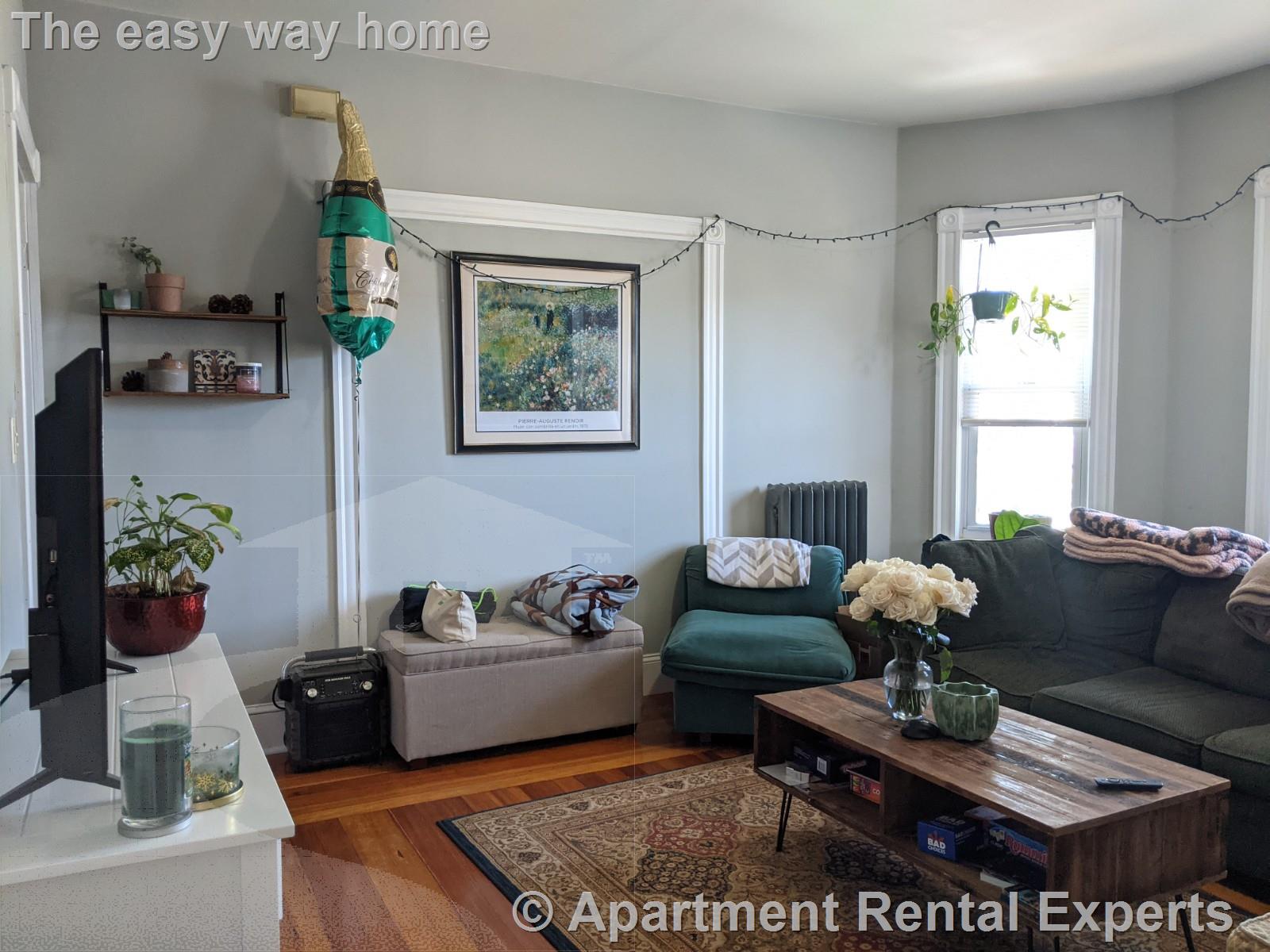 3 bed, 1 bath apartment for rent at 41 Belknap St Unit 2, Teele Square — photo 11 of 23