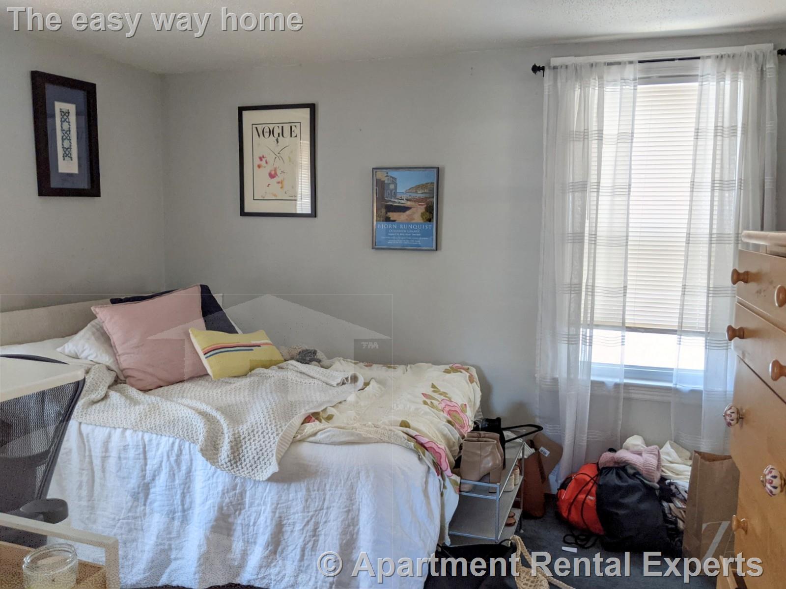 3 bed, 1 bath apartment for rent at 41 Belknap St Unit 2, Teele Square — photo 8 of 23