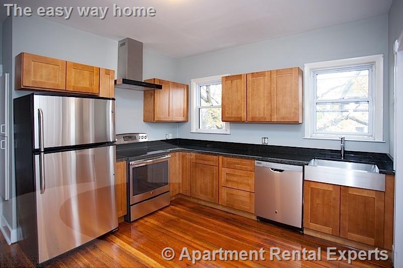 3 bed, 1 bath apartment for rent at 41 Belknap St Unit 2, Teele Square