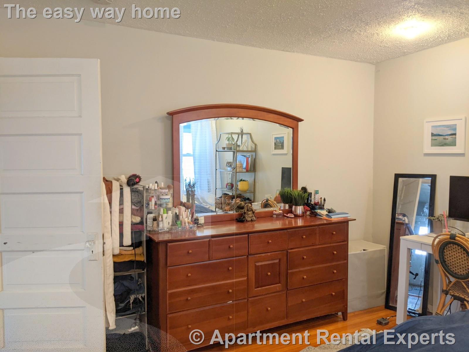 3 bed, 1 bath apartment for rent at 41 Belknap St Unit 2, Teele Square — photo 16 of 23