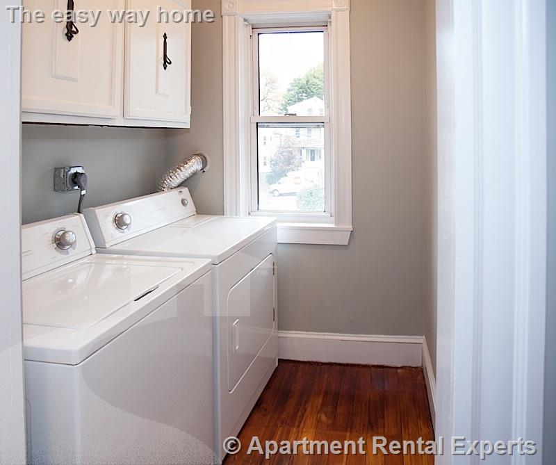 3 bed, 1 bath apartment for rent at 41 Belknap St Unit 2, Teele Square — photo 2 of 23