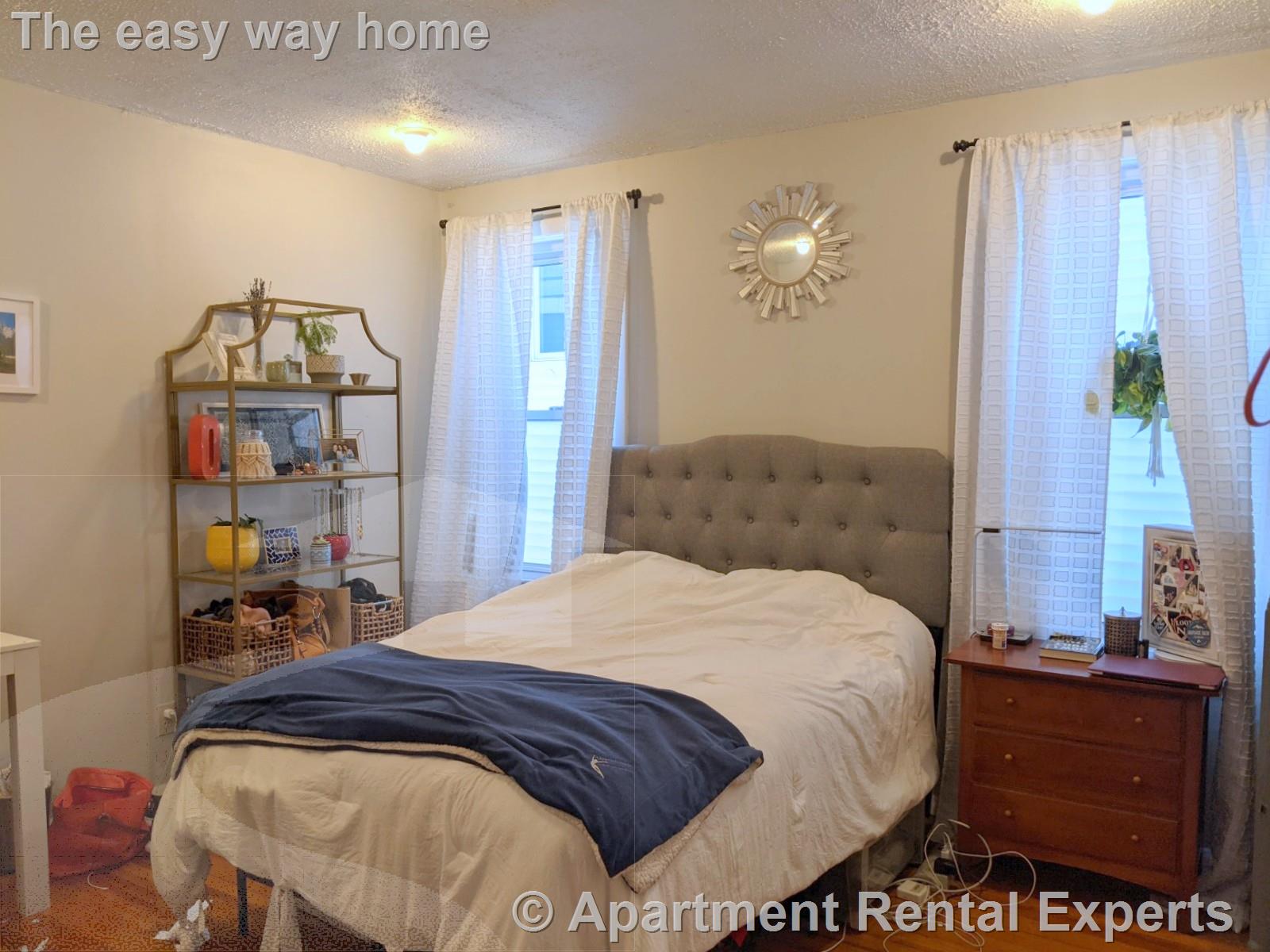 3 bed, 1 bath apartment for rent at 41 Belknap St Unit 2, Teele Square — photo 15 of 23